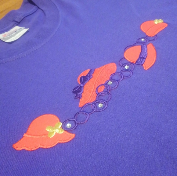 Vtg Shirt Red Hats All Embroidered Rhinestone Hat - Picture 6 of 11